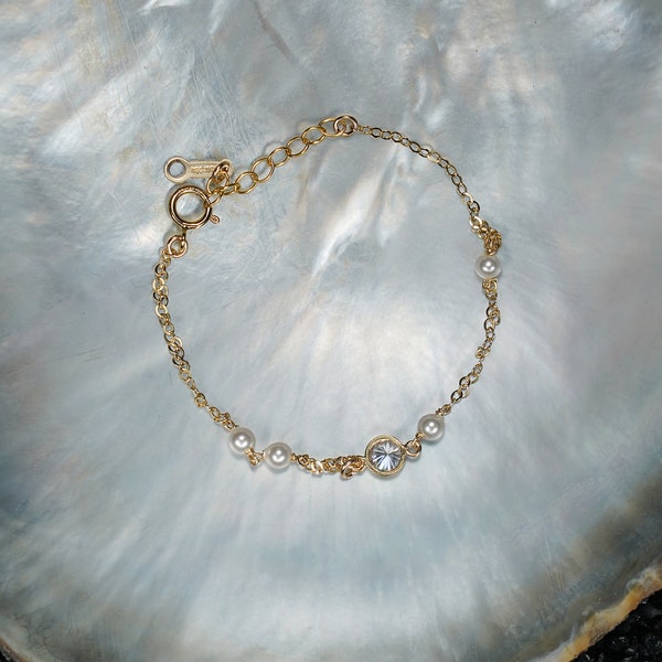 Dainty 14k Gold Bracelet, Pearl Bracelet,Pearl Beaded Bracelet,Pearl Zircon Bracelet, Mothers day Gift,Wedding Jewelry,Bridesmaid Gift