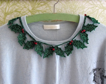 Holly Collar Crochet Pattern, Christmas Outfit Decoration, US & UK Crochet Terms, PDF Pattern
