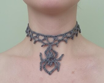 Crochet Spider Choker PDF Pattern – Gothic Lace Necklace with Dangling Spider – Halloween Jewelry – Size 3 or 10 Thread