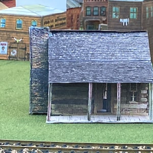 Cabina Carter Shields in scala HO, realizzata su misura in cartoncino per progetti scolastici o storici, esposizioni, modellismo ferroviario o diorama