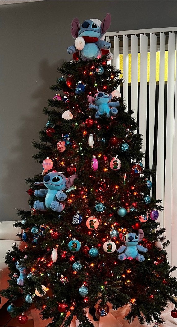 Stitch biting star for Christmas tree