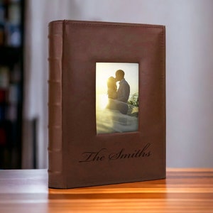 Personalized LEATHER PHOTO ALBUM Picture Scrapbook Engagement Wedding Couples Groomsmen Gift for Her Mom Women Baby Family Custom Engraved