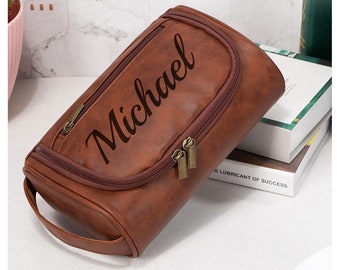 Personalized LEATHER TOILETRY BAG Hanging Mens Dopp Kit Shaving Tote Travel Bags Custom Engraved Groomsmen Gifts for Dad Him Boyfriend Men