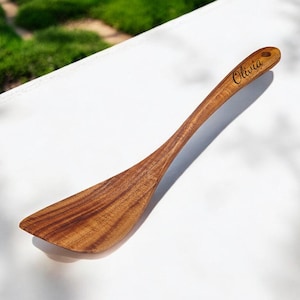 Personalized WOOD SPATULA Baking Mixing Spoon Spatula Turner Egg Home Kitchen Chef Housewarming Gift for Her Women Mom Girlfriend Birthday