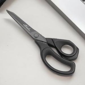 Personalisierte SCHERE Schere Schere Büro Stoff Papier Handwerk Schulbank Kinder Geschenk für Ihre Mutter Frauen Lehrer Home 9,5 &quot;Custom Engraved