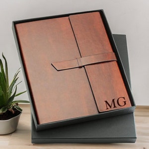 Personalized LEATHER PORTFOLIO for Men Women Padfolio Travel Organizer Business Fathers Day Gift for Dad Him Her Boyfriend Custom Engraved