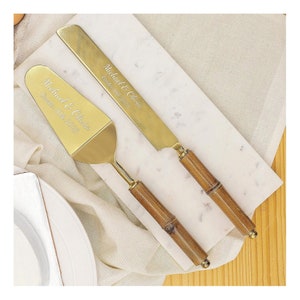 Personalized Wedding CAKE CUTTING SET Gold Bamboo Wood Cutter Knife Serving Server Rustic Vintage Minimalist Bridesmaid Custom Engraved