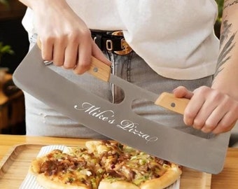 Personalized PIZZA CUTTER ROCKER Wheel Peel Cooking Baking Kitchen Housewarming Groomsmen Gift for Him Dad Men Her Women Mom Custom Engraved