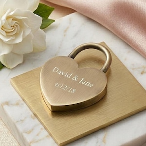 Gepersonaliseerd HART LIEFDESSLOT Hangslot Sleutel Brug Trouwherinnering Paar Verloving Jubileum Cadeau voor Hem Haar Vriendje Op Maat Gegraveerd