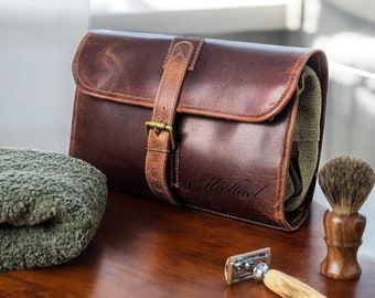 Personalized LEATHER TOILETRY BAG Dopp Kit Shaving Travel Accessories Groomsmen Birthday Gift for Him Dad Men Fathers Day Custom Engraved