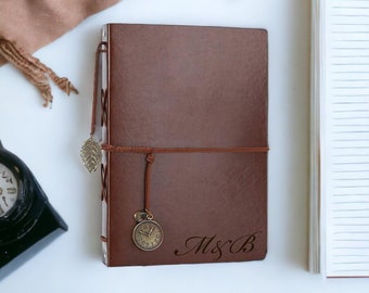 Personalized LEATHER PHOTO ALBUM Wedding Picture Scrapbook Couple Anniversary Birthday Gift for Her Mom Dad Women Boyfriend Custom Engraved