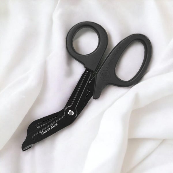 Personalized MEDICAL SCISSORS Bandage Trauma Shears Nurse Nursing School Graduation Doctor Birthday Gift for Her Women Mom Custom Mothers