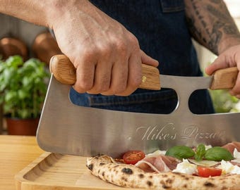 Gepersonaliseerde PIZZA CUTTER ROCKER Home Chef Housewarming koken Pizza minnaar cadeau voor hem Haar moeder vader mannen verjaardag bruiloft vaders dag aangepast
