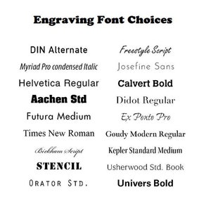 Op de afbeelding: Een lijst met verschillende lettertypen voor graveren, waaronder DIN Alternate, Myriad Pro condensed Italic, Helvetica Regular, Aachen Std, Freestyle Script, Josefine Sans, Calvert Bold, Didot Regular, Futura Medium, Ex Ponto Pro, Times New Roman, Goudy Modern Regular, Bickham Script, Kepler Standard Medium, STENCIL, Usherwood Std. Book, ORATOR STD. en Univers Bold.