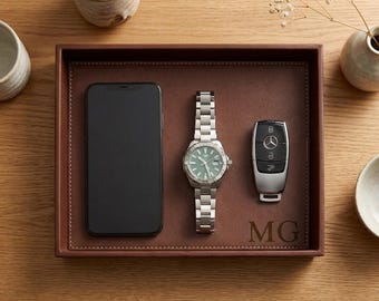 Personalized Leather VALET TRAY for Men Catchall Nightstand Organizer Groomsmen Birthday Gift for Him Dad Boyfriend Husband Custom Engraved