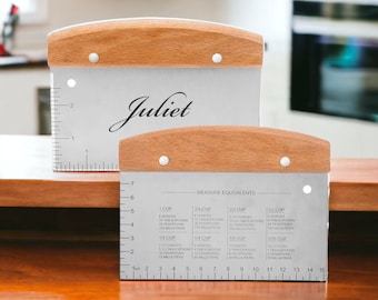 Gepersonaliseerde DEEGSCHRAPER Bench Cutter Chopper Gebak Keuken Koken Pizza Bakken Housewarming Home Cadeaus voor moeder Haar vrouwen Moederdag