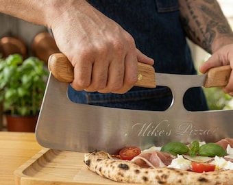 Gepersonaliseerde PIZZA CUTTER ROCKER Home Chef Housewarming koken Pizza minnaar cadeau voor hem Haar moeder vader mannen verjaardag bruiloft vaders dag aangepast