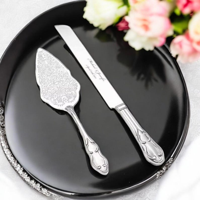 Personalized Wedding CAKE CUTTING SET Silver Serving Cutter Knife Server Knive Minimalist Modern Vintage Traditional Bridal Custom Engraved