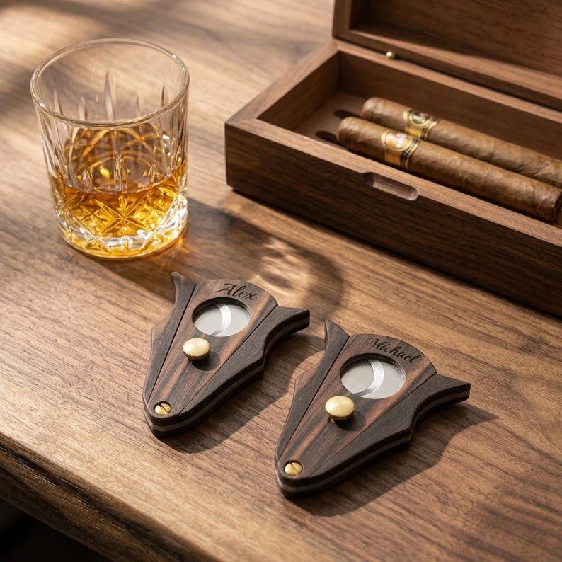 Cortador de puros personalizado, accesorios de madera para puros, regalo de cumpleaños para padrinos de boda, papá, hombre, padrino, esposo, novio, abuelo, grabado personalizado. imagen 2