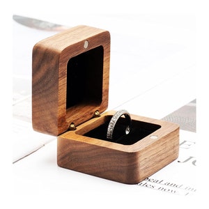 Personalized RING BOX Holder Bearer Custom Engraved Jewelry Engagement Proposal Boxes Wedding Walnut Wood Mom Gifts for Her Wife Girlfriend 画像 6