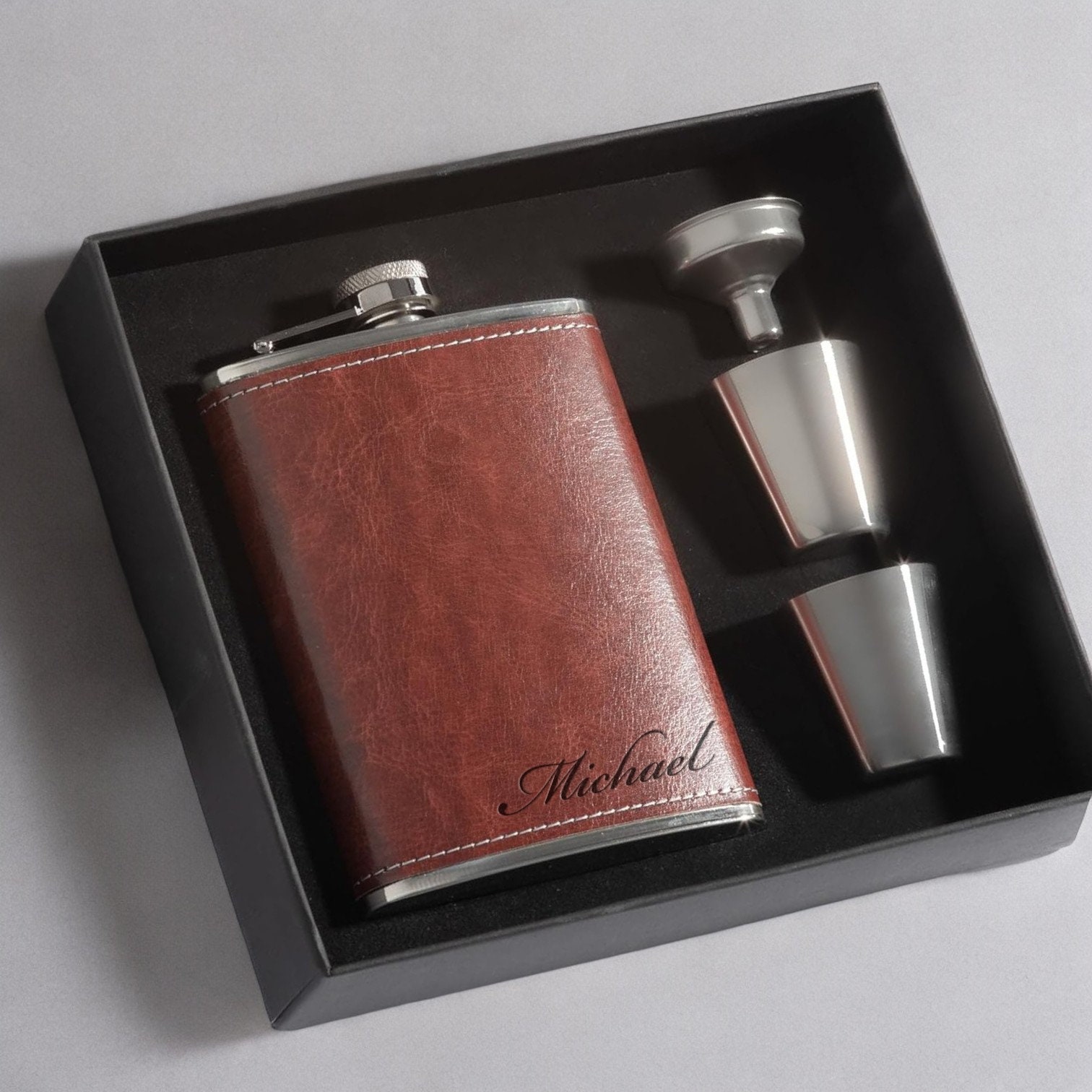 Personalised Hip Flask Engraved Leather - Birthday Wedding Xmas Gift !! - Foto 3