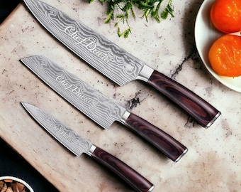 Personalisiertes CHEF KNIFE SET Küchenmesser Messer Hausmannskost Housewarming Groomsmen Geschenk für Sie Mutter Him Frauen Geburtstag individuell graviert
