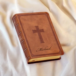 Personalisierte Lederbibel (KJV) – Christliches Geschenk zum Schulabschluss, Geburtstag, für Väter, Männer, Frauen, Hochzeiten, Ostern, Pastoren – Individuell graviert