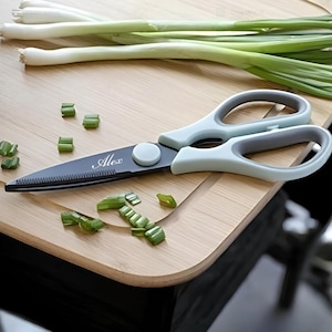 Personalized KITCHEN SCISSORS Shears Home Housewarming Cooking Chef Groomsmen Gift for Her Mom Women Dad Men Wedding Grandpa Custom Engraved