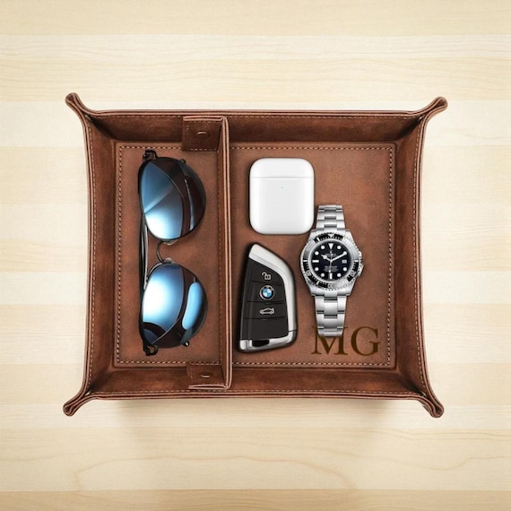 Personalized Leather VALET TRAY for Men Women Catchall Organizer Groomsmen Birthday Gift for Him Her Dad Mom Boyfriend Custom Engraved