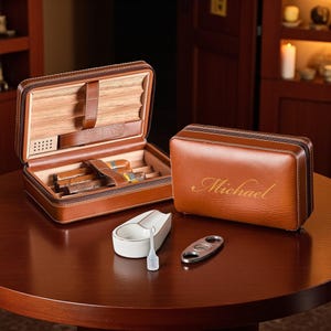 Personalized CIGAR HUMIDOR CASE Travel Accessories Groomsmen Birthday Gift for Him Dad Men Boyfriend Husband Grandpa Golf Christmas Custom