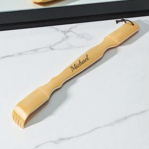 Personalized BAMBOO BACK SCRATCHER Backscratcher Custom Engraved Wood Accessories Groomsmen Gift for Him Dad Men Grandpa Husband Birthday