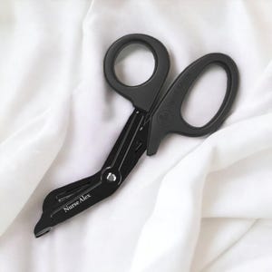 Personalized MEDICAL SCISSORS Bandage Trauma Shears for Nurses EMT Nurse Gift for Her Women Mom Vet Tech Nursing Graduation Custom Engraved