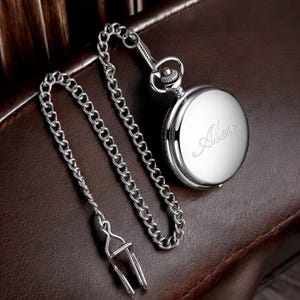 Personalized POCKET WATCH & CHAIN Pocketwatch Groomsmen Gift for Him Dad Men Silver Graduation Wedding Birthday Boyfriend Custom Engraved