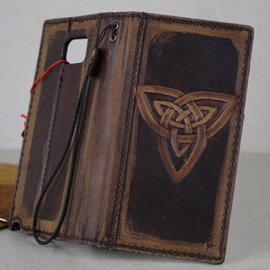 ARICHI Handgemaakte lederen hoes voor Samsung Galaxy Z Fold 7 6 5 4 3 2 gepolijste vintage stijl met Triquetra-stempel, portemonnee kaartsleuven