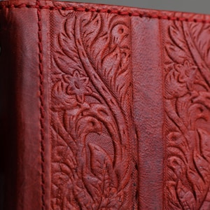 ARICHI Red Vintage Floral Leather iPhone Case Handmade Card Slot Wallet for Google Pixel 9 8 7 6 5 4 Pro XL Fold 9A 8A 7A 6A Stamping
