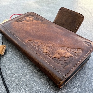 Funda de piel auténtica tipo cartera para Samsung Galaxy S25, S23, Fe, S22, S21, S20 Ultra, S8, S9, Note 8, 9, 10, A71, A52, A12, A31, flores vintage, decoraciones magnéticas