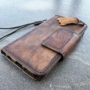 Capa de couro genuíno para Apple iPhone 11 12 13 14 15 16 Pro Max 6 7 8 plus SE XS Capa artística Carteira Cartões Design vintage Fecho magnético Livro