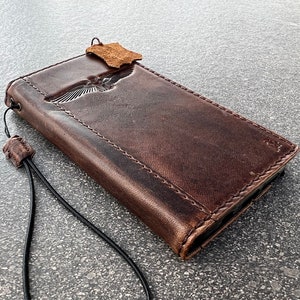 Funda de piel auténtica para iPhone 11, 12, 13, 14, 15 Pro Max, 6, 7, 8 Plus, SE, XS, funda tipo libro, billetera, estampado de águila, sello de relieve, bricolaje, Ari Art