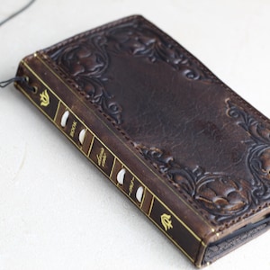 Bible Book Style for Google Pixel 10 9 8 7 6 5 4 Pro XL Fold 9A 8A 7A 6A Case Genuine Leather Cover Vintage Spine Stitch Magnetic Wallet