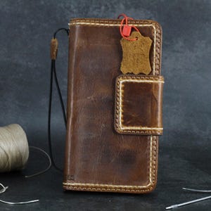 Funda de cuero genuino ARICHI con cera de arena para Apple iPhone 11, 12, 13, 14, 15, 16 Pro Max, 6, 7, 8 Plus, SE, XS, billetera con costura a mano e imán.