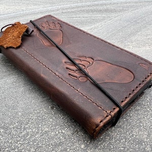 Étui en cuir marron véritable pour Google Pixel 4 4A 5 5A 6 6A 7 8 Pro couverture de livre 4G 5G portefeuille fentes pour cartes estampage pattes d'ours Ari Art