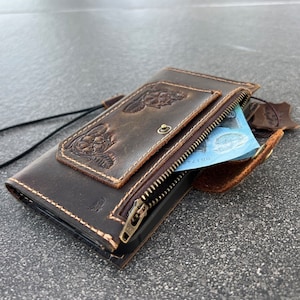 Étui en cuir véritable foncé pour Apple iPhone 11 12 13 14 15 16 Pro Max 6 7 8 plus SE XS fermeture éclair livre couverture artistique vintage sans fil estampage portefeuille