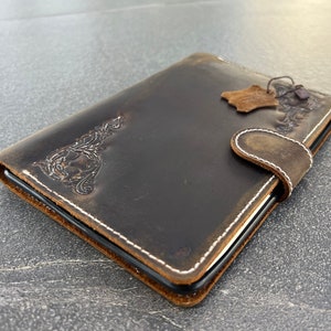 Étui en cuir véritable pour Apple iPad Mini 4 5 6, couverture pour cartes fait main, style vintage, estampage Ari, design