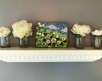 Lienzo con flores de lentejuelas, verde y violeta, hecho a mano