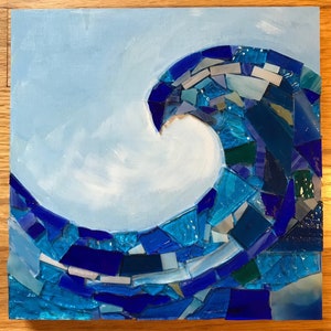 Art mural en mosaïque de vagues- art mural maison de plage-mosaïque de l'océan-art de la vague de l'océan-art mural déco côtière-art du verre-cadeau pour les amoureux de la plage-art de la mosaïque