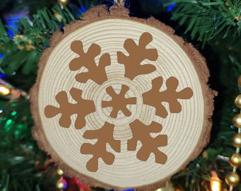 Snowflake Natural Wooden Rustic Christmas Ball Bauble Engraved Gift Present Keepsake / SF8