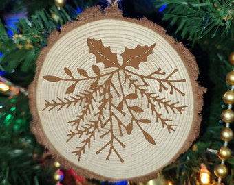 Wreath Natural Wooden Rustic Christmas Ball Bauble Engraved Gift Present Eco Keepsake / S19