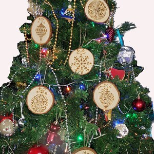 Sugar Cane Natural Wooden Rustic Christmas Ball Bauble Engraved Gift Present Keepsake / S37 image 2
