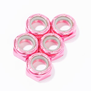 Aangepaste asmoeren hardware (5) Skateboard / Longboard / Penny Board / Cruiser - BUBBLEGUM Defiant Upgrades