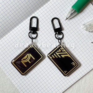 Capacités de la carte d'agent valeureux de la Chambre | Porte-clés en acrylique | Joli cadeau Kawaii pour les joueurs | Charm acrylique époxy double face | Câlin mortel